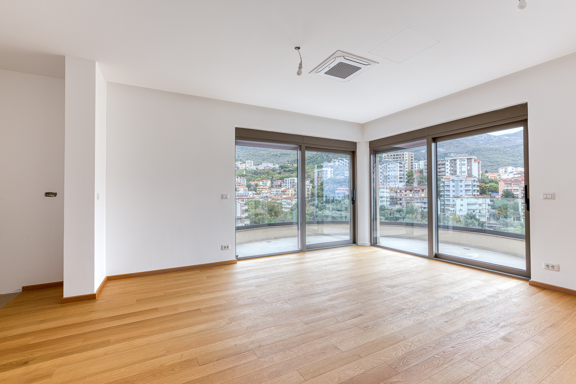 Image of Apartment in new building - 1 Bedrooms - 1 Bathrooms for Sale in Budva-Becici-Montenegro, Image 4